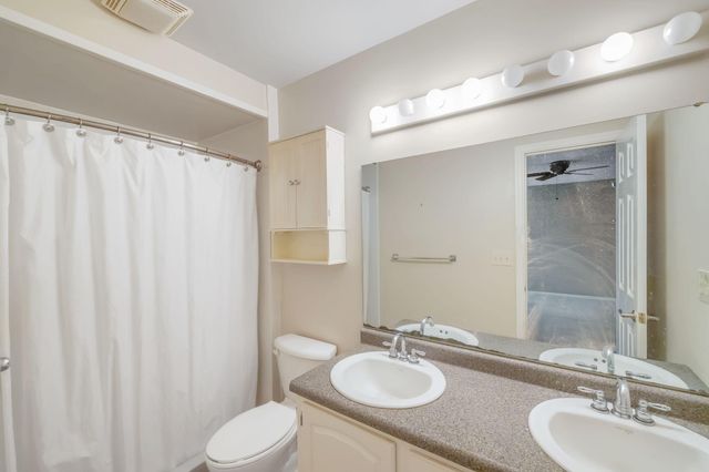 4203 Oakgrove Drive, Valparaiso, IN 46383