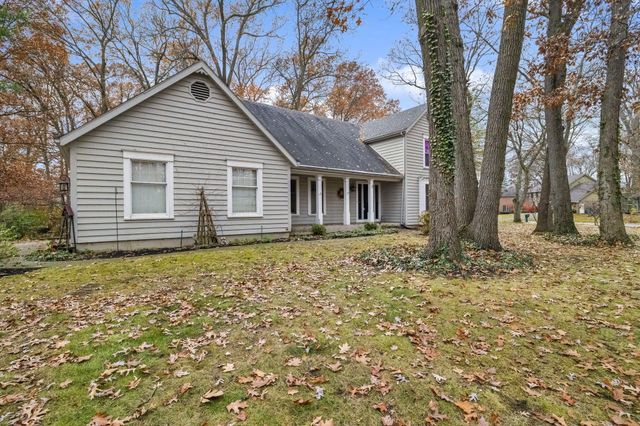 4203 Oakgrove Drive, Valparaiso, IN 46383