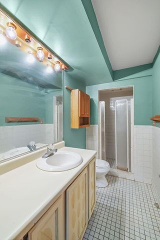 4203 Oakgrove Drive, Valparaiso, IN 46383