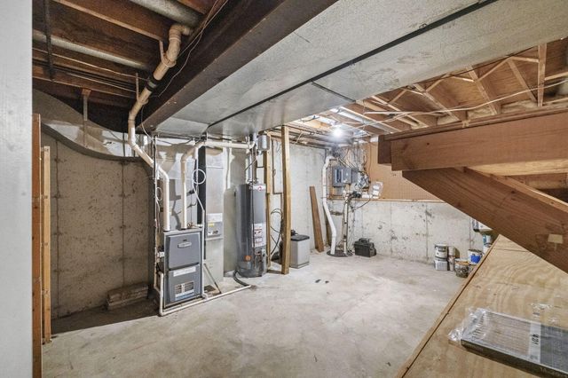 4203 Oakgrove Drive, Valparaiso, IN 46383