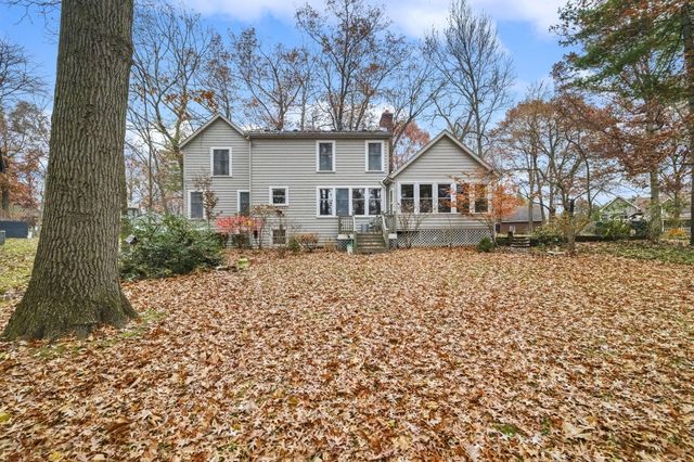 4203 Oakgrove Drive, Valparaiso, IN 46383