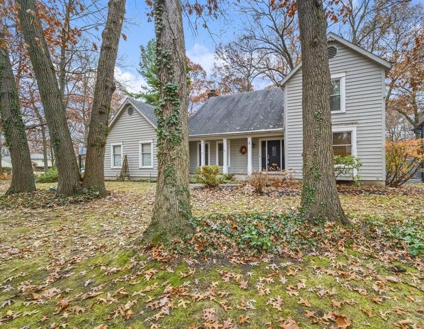 4203 Oakgrove Drive, Valparaiso, IN 46383