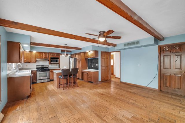 4203 Oakgrove Drive, Valparaiso, IN 46383