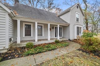 4203 Oakgrove Drive, Valparaiso, IN 46383