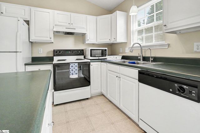 403 Crescentwood Court, Taylors, SC 29687