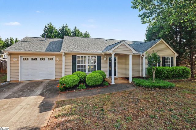 403 Crescentwood Court, Taylors, SC 29687