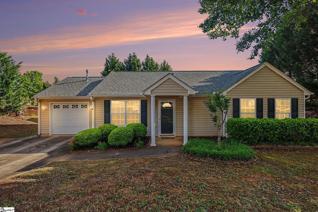 403 Crescentwood Court, Taylors, SC 29687