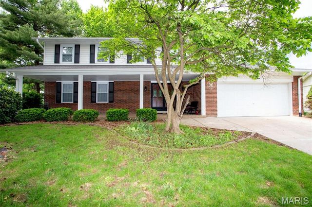 16 Gum Tree Place, St Charles, MO 63301