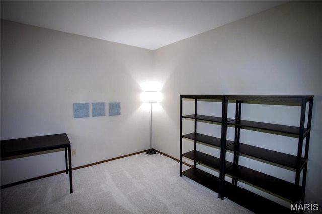 16 Gum Tree Place, St Charles, MO 63301