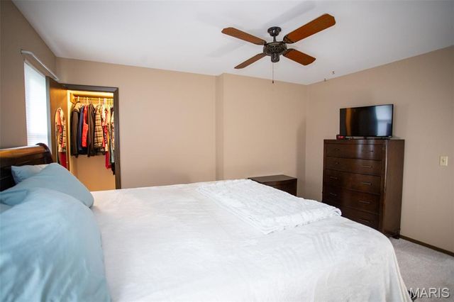 16 Gum Tree Place, St Charles, MO 63301