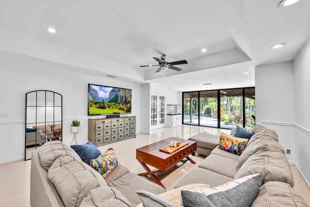 20924 N Springs Terrace, Boca Raton, FL 33428