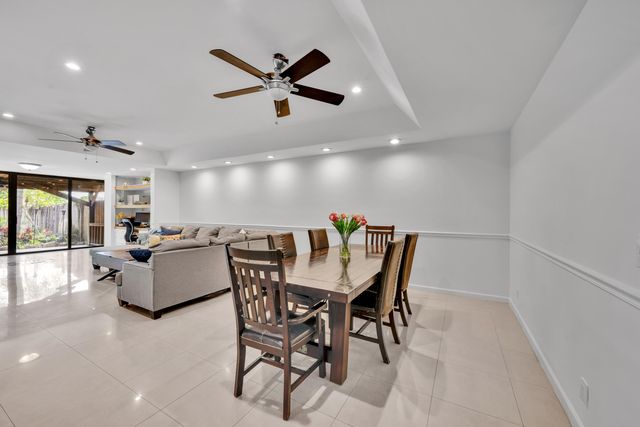 20924 N Springs Terrace, Boca Raton, FL 33428