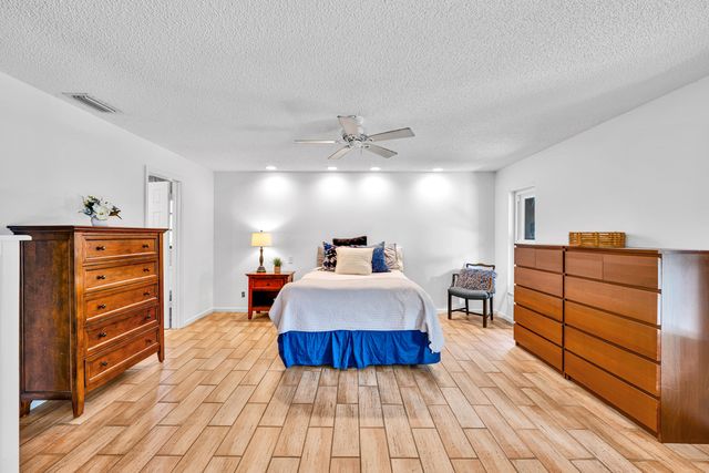 20924 N Springs Terrace, Boca Raton, FL 33428