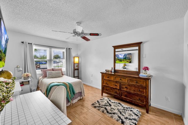 20924 N Springs Terrace, Boca Raton, FL 33428