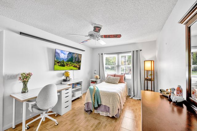 20924 N Springs Terrace, Boca Raton, FL 33428