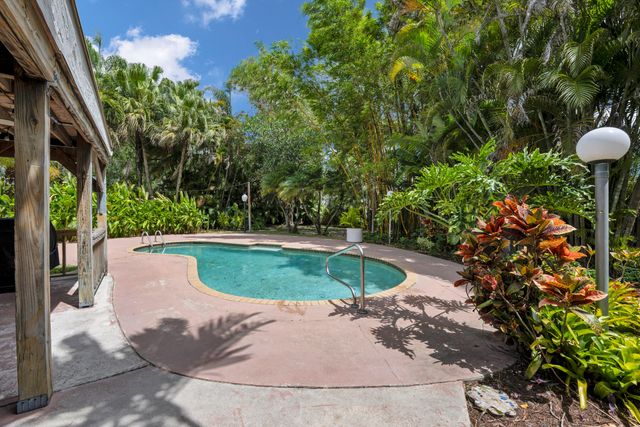 20924 N Springs Terrace, Boca Raton, FL 33428