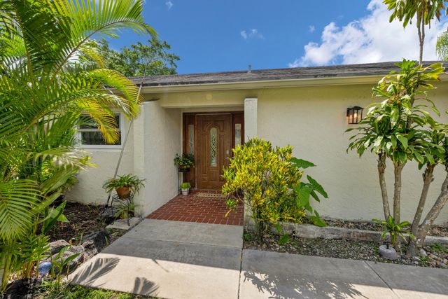 20924 N Springs Terrace, Boca Raton, FL 33428