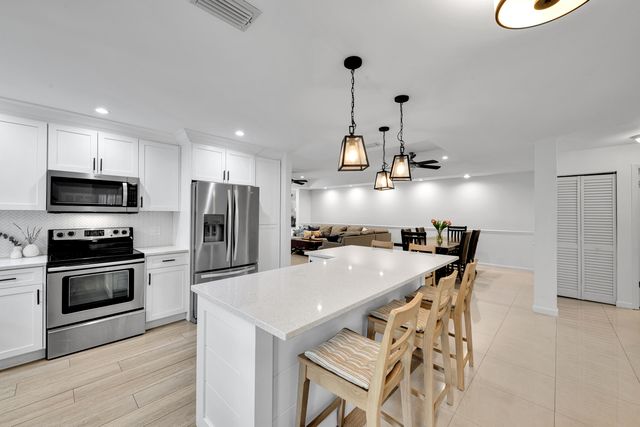 20924 N Springs Terrace, Boca Raton, FL 33428