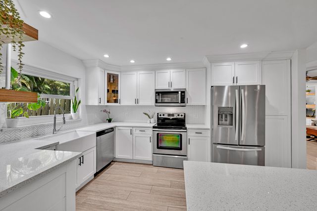 20924 N Springs Terrace, Boca Raton, FL 33428