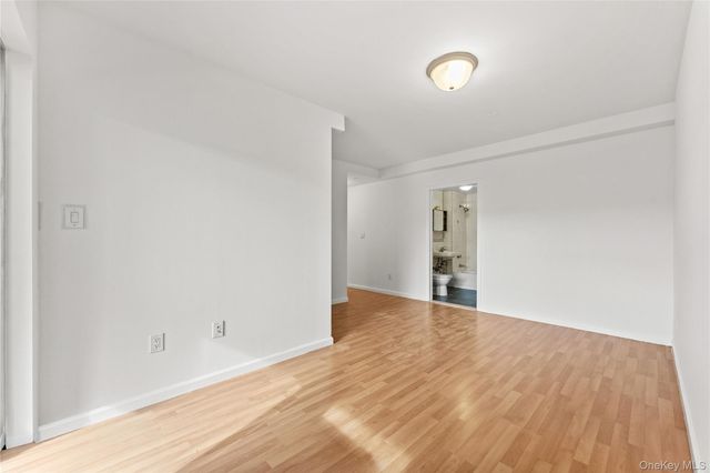 71-33 162nd Street 3F, Fresh Meadows, NY 11365