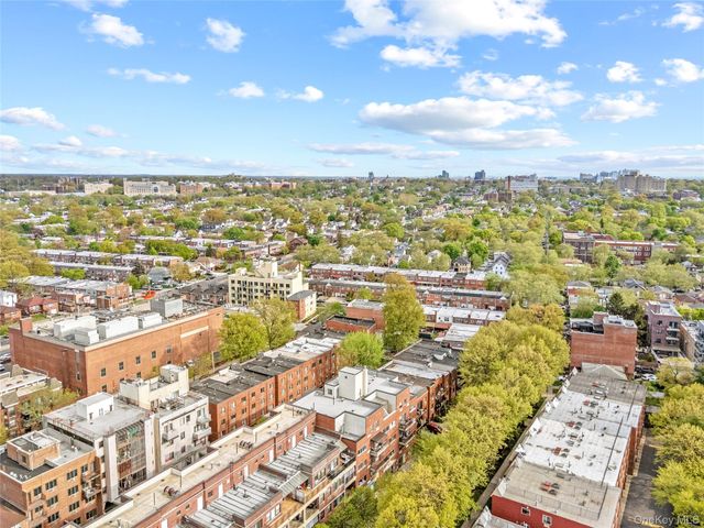 71-33 162nd Street 3F, Fresh Meadows, NY 11365