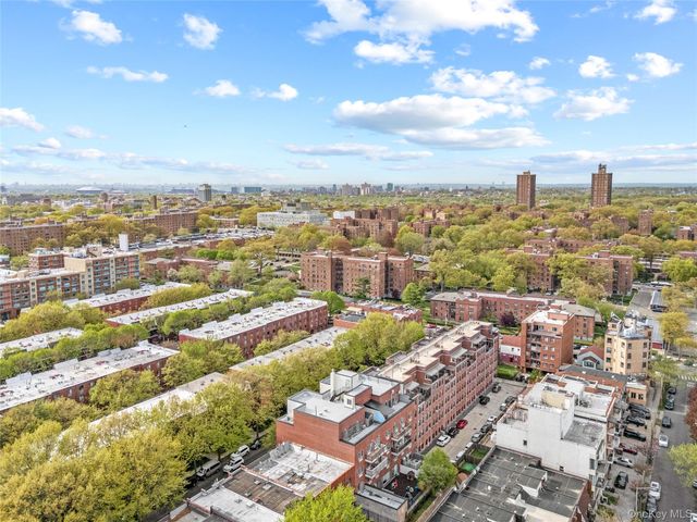 71-33 162nd Street 3F, Fresh Meadows, NY 11365