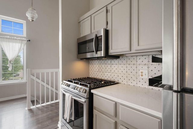 654 Geneva National AVENUE N #6-36, Lake Geneva, WI 53147