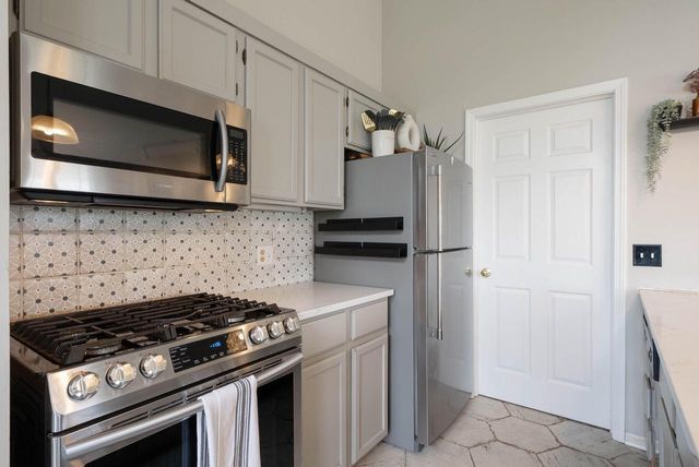 654 Geneva National AVENUE N #6-36, Lake Geneva, WI 53147