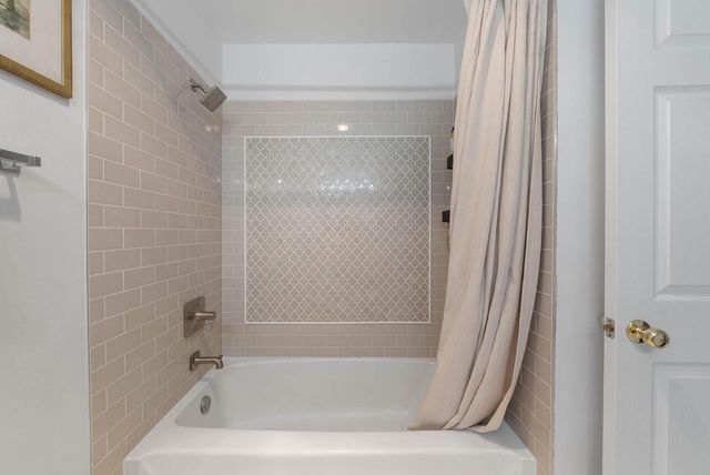 654 Geneva National AVENUE N #6-36, Lake Geneva, WI 53147