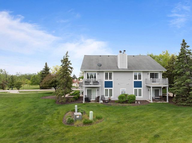 654 Geneva National AVENUE N #6-36, Lake Geneva, WI 53147