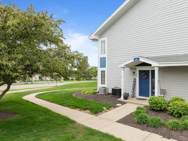 654 Geneva National AVENUE N #6-36, Lake Geneva, WI 53147