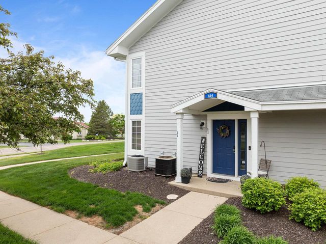 654 Geneva National AVENUE N #6-36, Lake Geneva, WI 53147