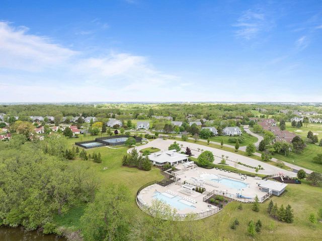 654 Geneva National AVENUE N #6-36, Lake Geneva, WI 53147