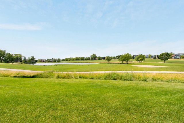 654 Geneva National AVENUE N #6-36, Lake Geneva, WI 53147