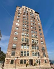 2666 E 73rd Street 8W, Chicago, IL 60649