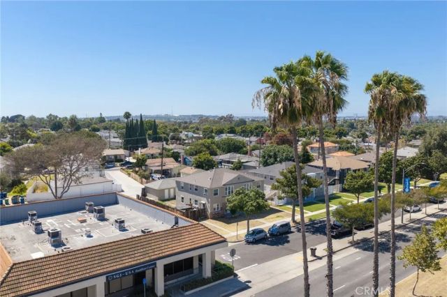 4445 Atlantic Avenue, Long Beach, CA 90807