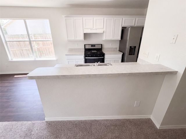 1555 Parkfield CIR, Round Rock, TX 78664