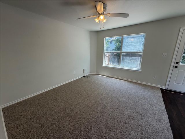 1555 Parkfield CIR, Round Rock, TX 78664