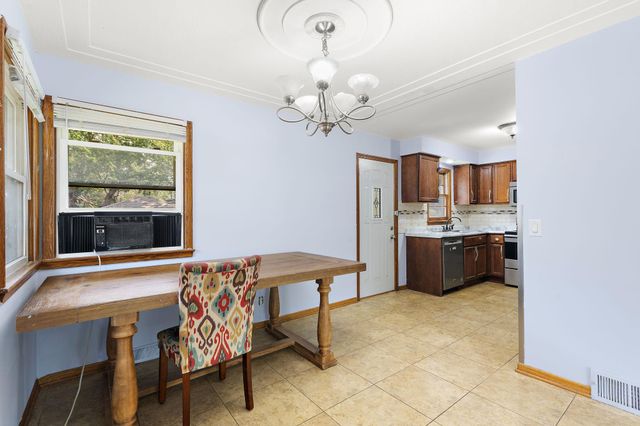 6924 Scott Avenue N, Brooklyn Center, MN 55429