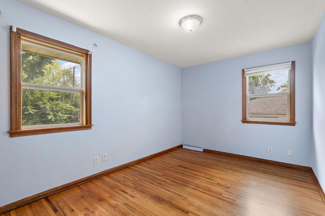 6924 Scott Avenue N, Brooklyn Center, MN 55429