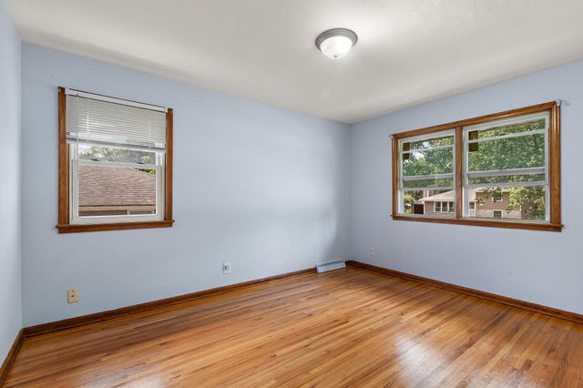 6924 Scott Avenue N, Brooklyn Center, MN 55429