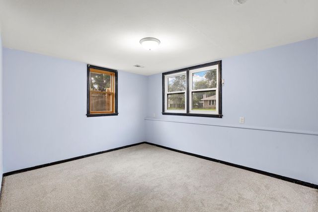 6924 Scott Avenue N, Brooklyn Center, MN 55429