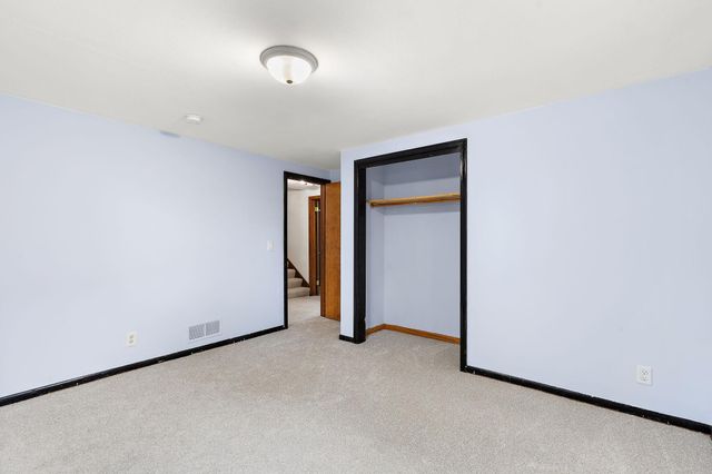 6924 Scott Avenue N, Brooklyn Center, MN 55429