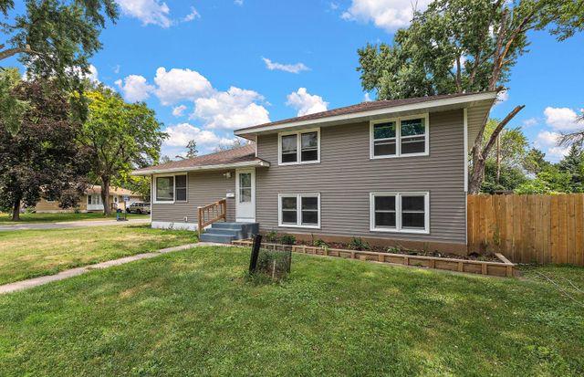6924 Scott Avenue N, Brooklyn Center, MN 55429