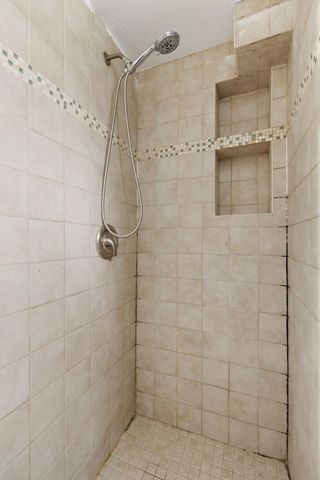 6924 Scott Avenue N, Brooklyn Center, MN 55429