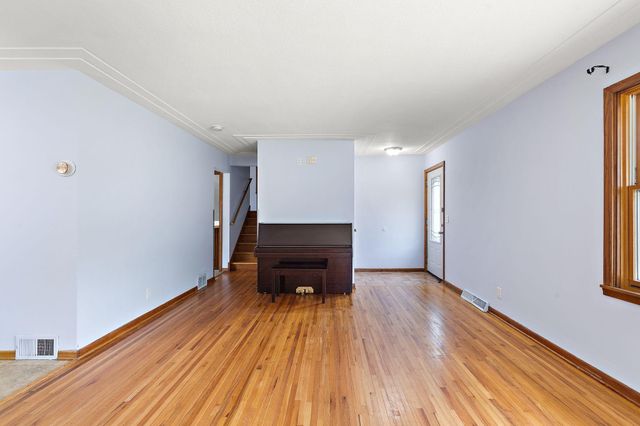 6924 Scott Avenue N, Brooklyn Center, MN 55429