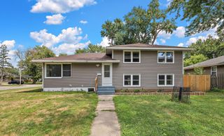 6924 Scott Avenue N, Brooklyn Center, MN 55429