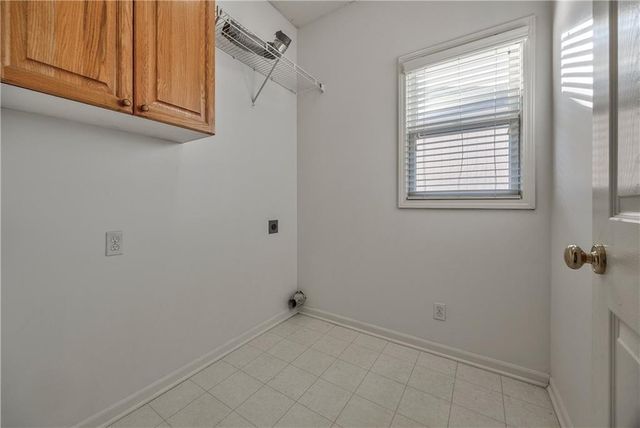 123 N Indian Wells Drive, Olathe, KS 66061