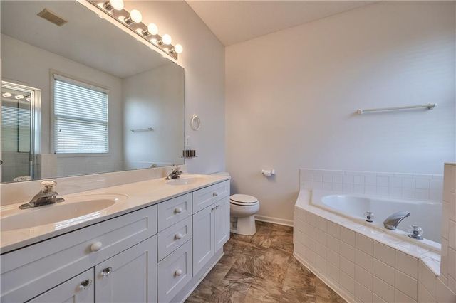 123 N Indian Wells Drive, Olathe, KS 66061