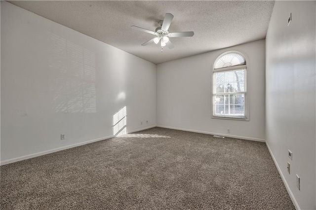 123 N Indian Wells Drive, Olathe, KS 66061